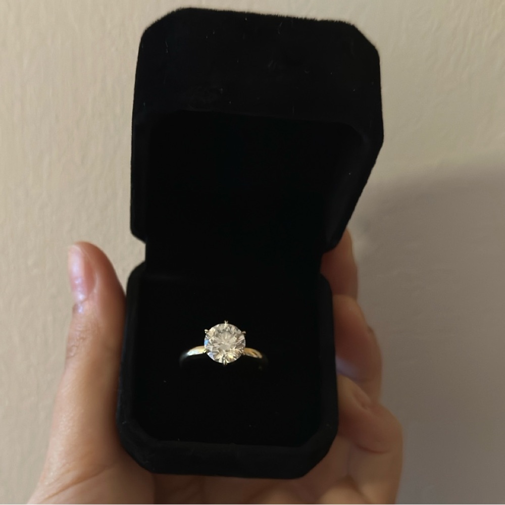 IGI Lab Grown Round Diamond 2.81ct solitaire ring in 14k yellow gold - size 7